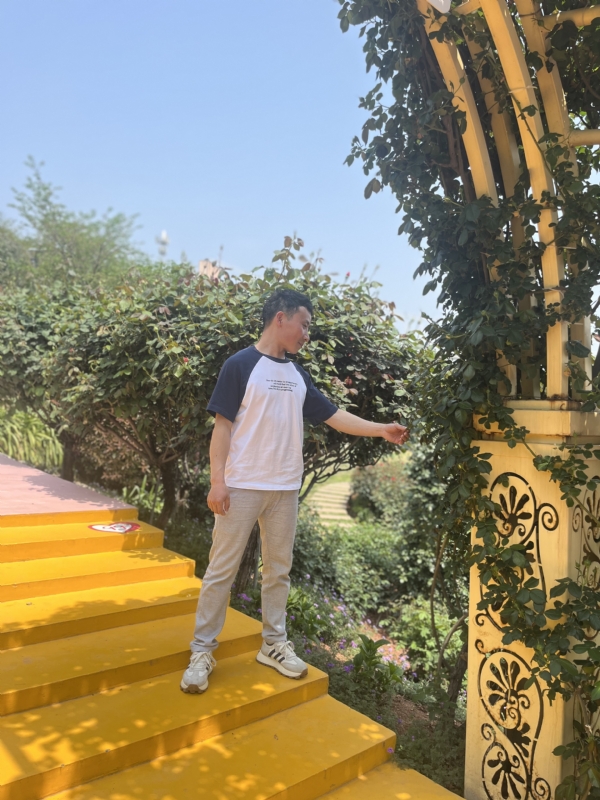 罗湘的第一张照片--广元王婆说媒